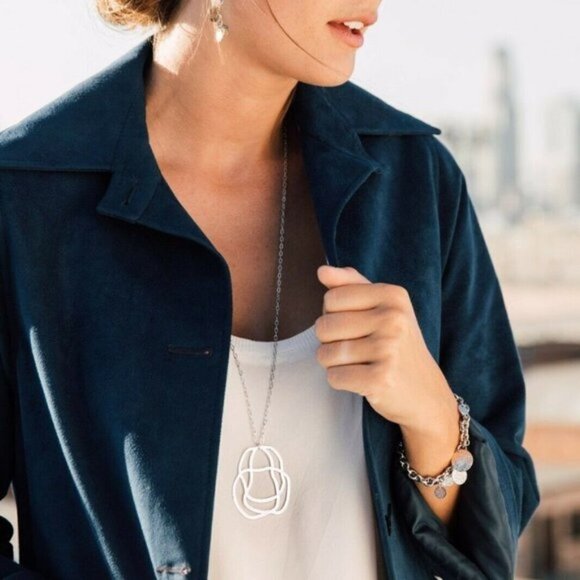 Daydreamer Necklace 14k Gold or Rhodium Finish - Picture 3 of 5